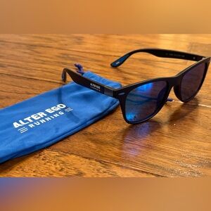 Alter Ego Running black and blue Sunglasses polarized UV 400